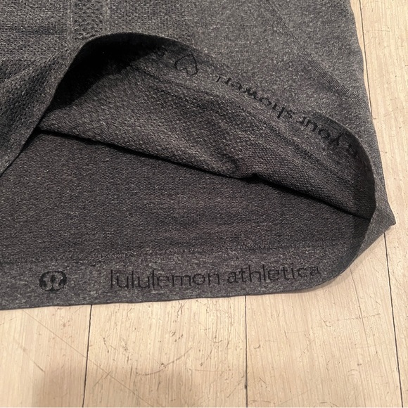 Lululemon Swiftly Tech Racerback in Heathered Black Size 4 - Picture 11 of 12